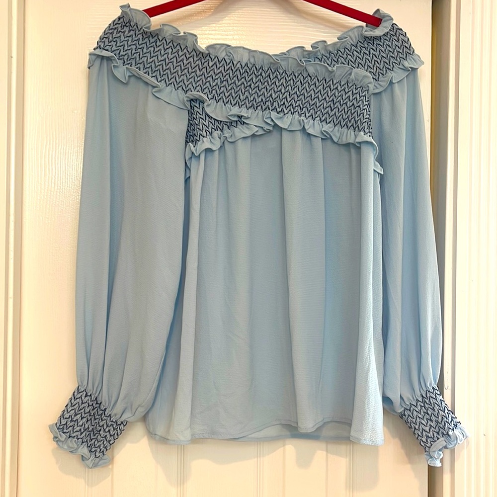 NWT Vince camuto off shoulder beautiful blue too size medium